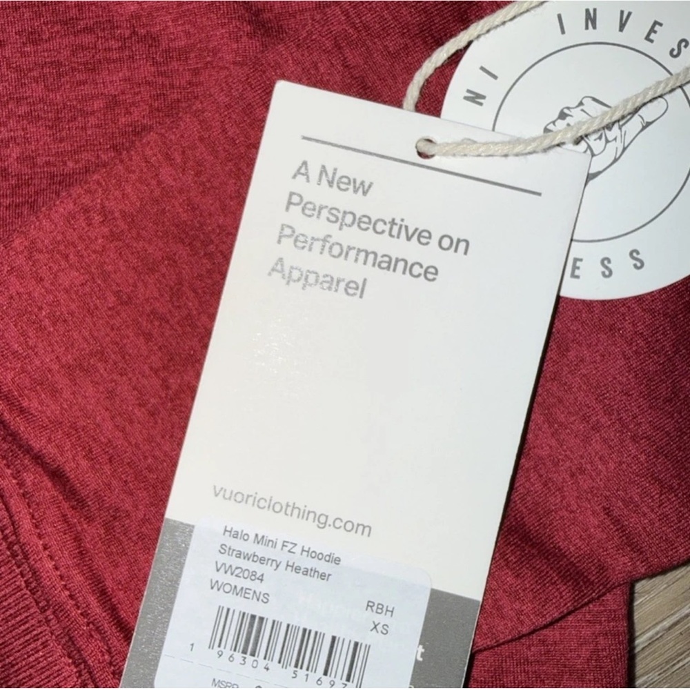 NWT Vuori Mini Full Zip Halo Hoodie Jacket Strawberry Red Pink XS - Picture 4 of 4